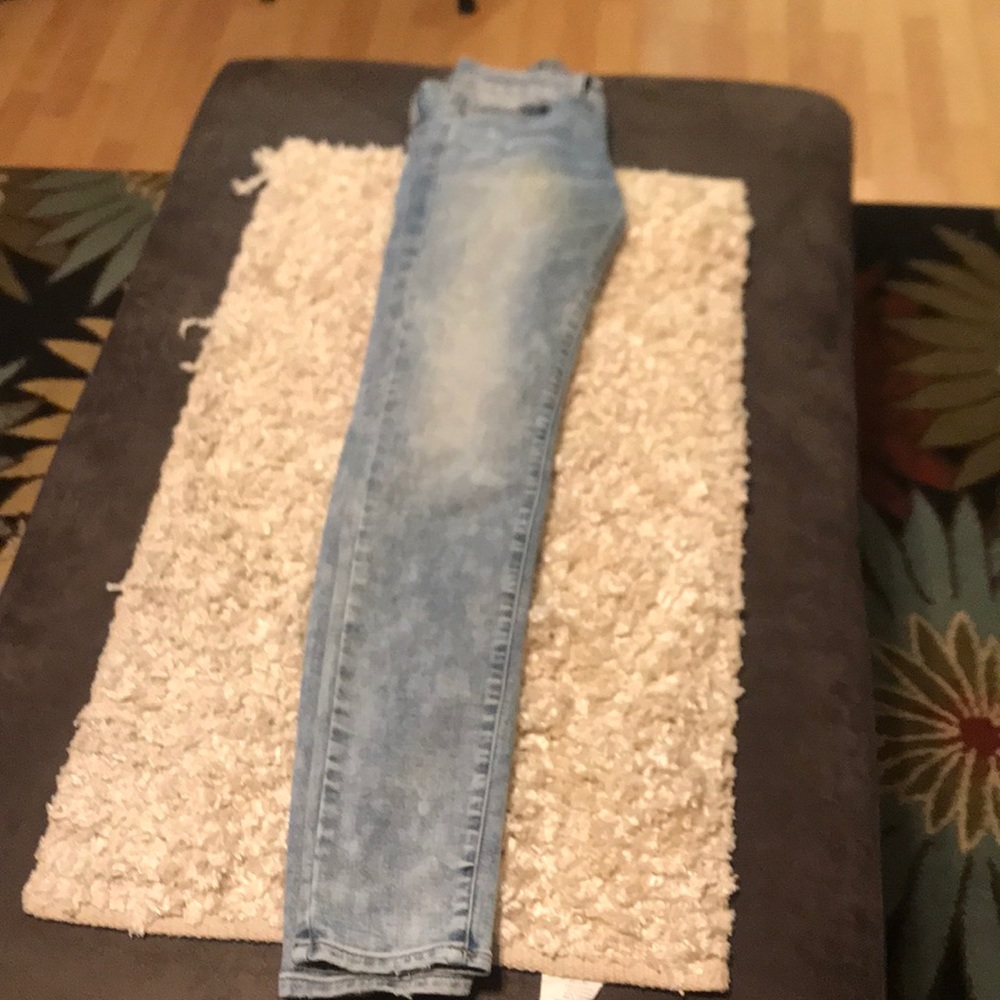 Light Washed American Eagle Pants